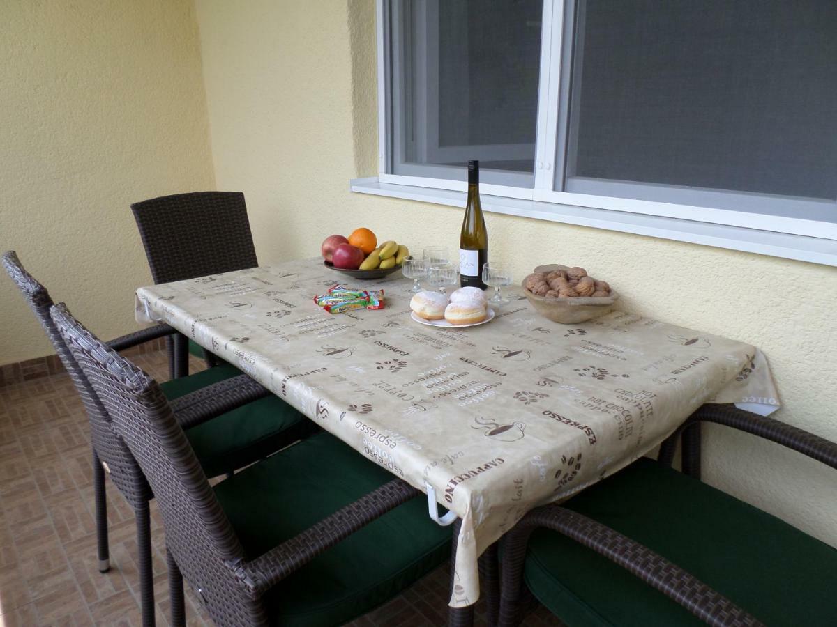 Apartament Szabadido Vendeghaz Révfülöp Zewnętrze zdjęcie