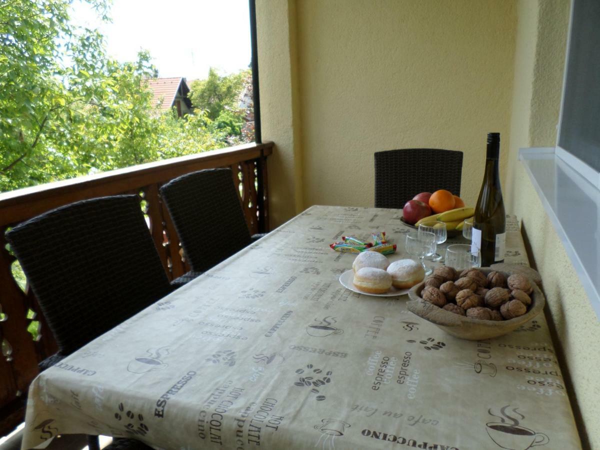 Apartament Szabadido Vendeghaz Révfülöp Zewnętrze zdjęcie
