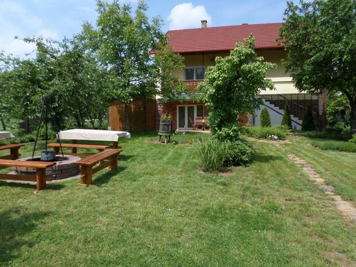 Apartament Szabadido Vendeghaz Révfülöp Zewnętrze zdjęcie